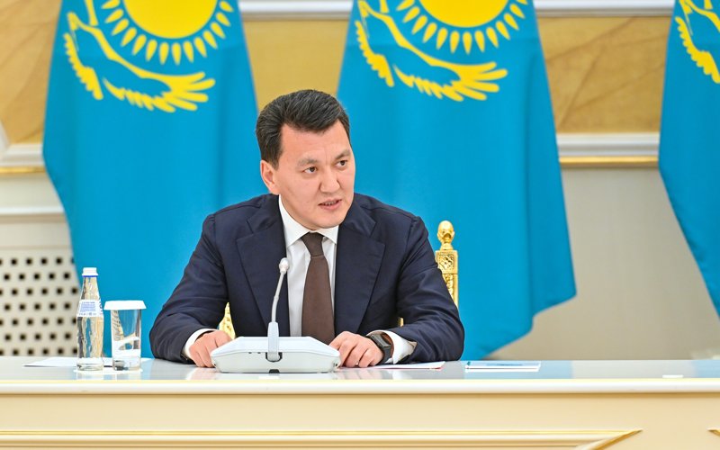 Ерлан Карин провел республиканское совещание по вопросам внутренней политики