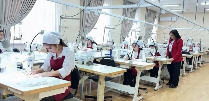 Shymkentte jeńil ónerkásip mamandaryna arnalǵan press-týr ótti