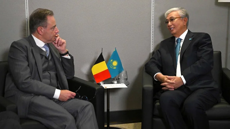 Глава государства провел встречу с Премьер-министром Бельгии Бартом де Вевером