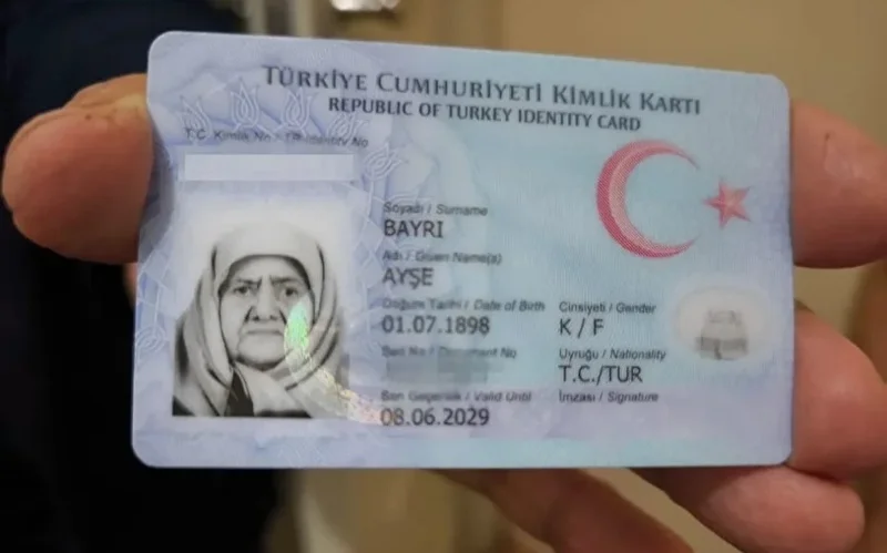 В возрасте 127 лет ушла из жизни одна из старейших жительниц Турции