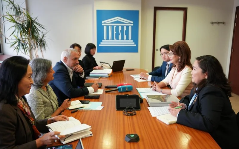 Aıda Balaeva «Ústirt» nysanynyń qujattamasyn ıÝNESKO-ǵa tapsyrdy