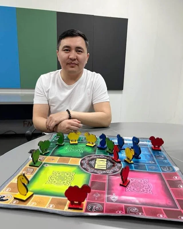 Жалаңаш украин жігіттерінің суреті