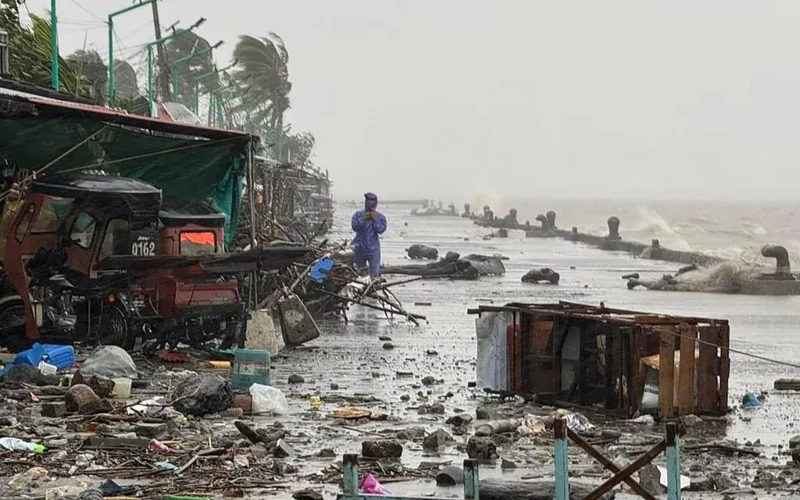 14 dead, over 120 missing after Typhoon Ragasa hits Taiwan 