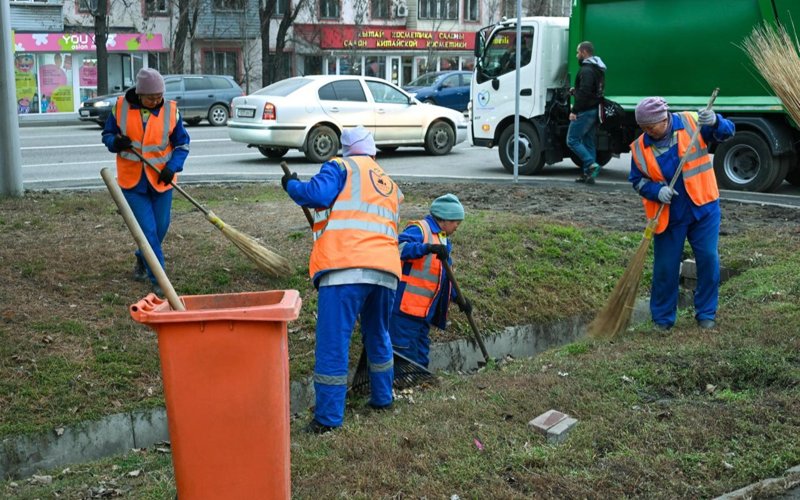 В Алматы внедряется новая система санитарной очистки города а