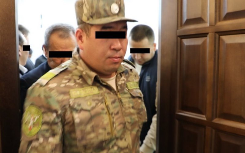 Қырғызстанда сыбайлас жемқорлық әрекетіне қатысы бар бірнеше шенеунік ұсталды