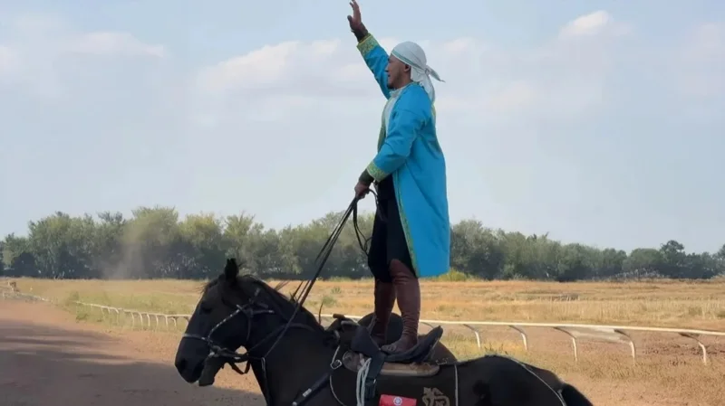Kazakh rider sets world record