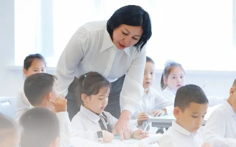 Оқу-ағарту министрлігі «Ұстазыңды құттықта» челленджін жариялайды