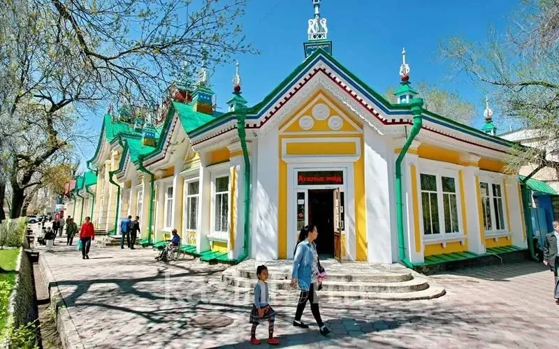 Дом тканей «Кызыл Тан» в Алматы