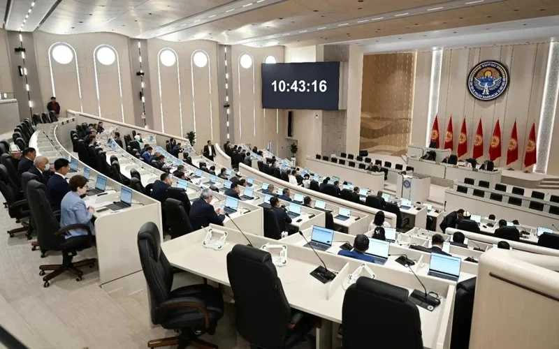Jogorku Kenesh of Kyrgyzstan approves self-dissolution of parliament