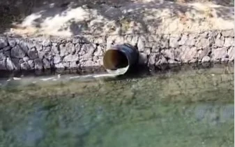 Жители Шымкента жалуются на сброс мутной жидкости в Кошкарату