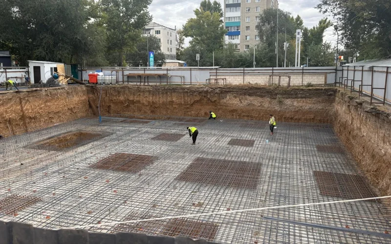 В Уральске бизнесмен захватил участок и вырубил деревья