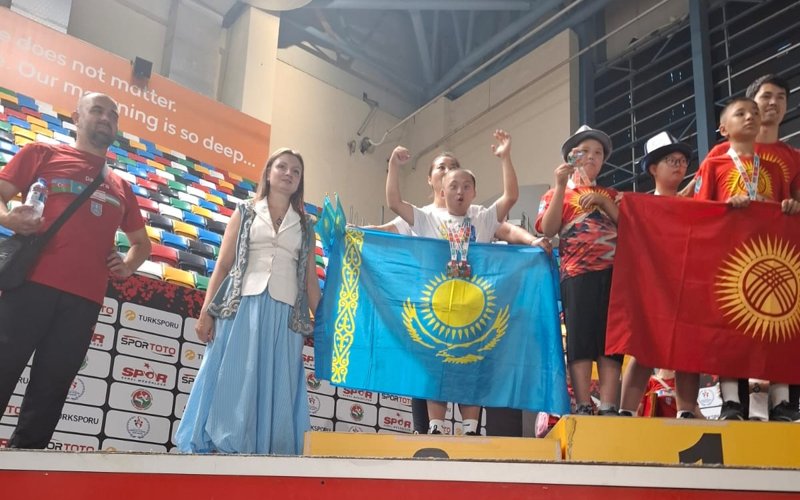 п