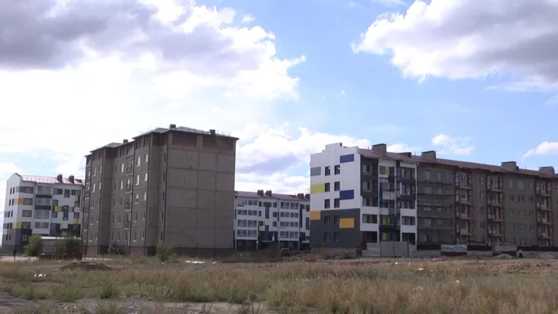 В Сарани жильцы отказываются покидать аварийный дом