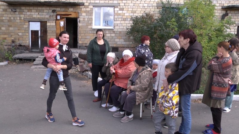 В Сарани жильцы отказываются покидать аварийный дом