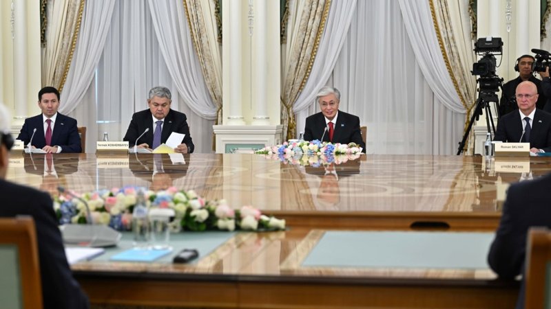Президенты Казахстана и Италии провели переговоры в расширенном формате