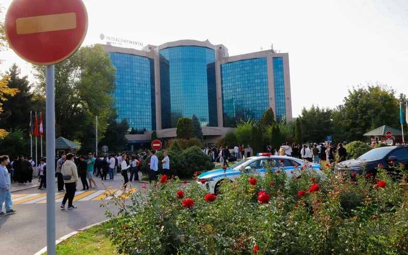 Алматыда “Реал Мадрид” тоқтаған қонақүйі жанында жағдай қалай