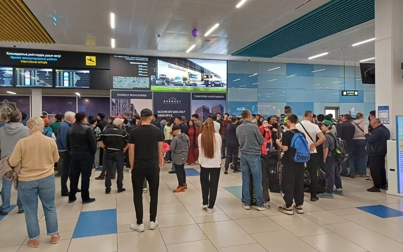 Real Madrid lands in Almaty: Fans gather at airport to welcome football stars