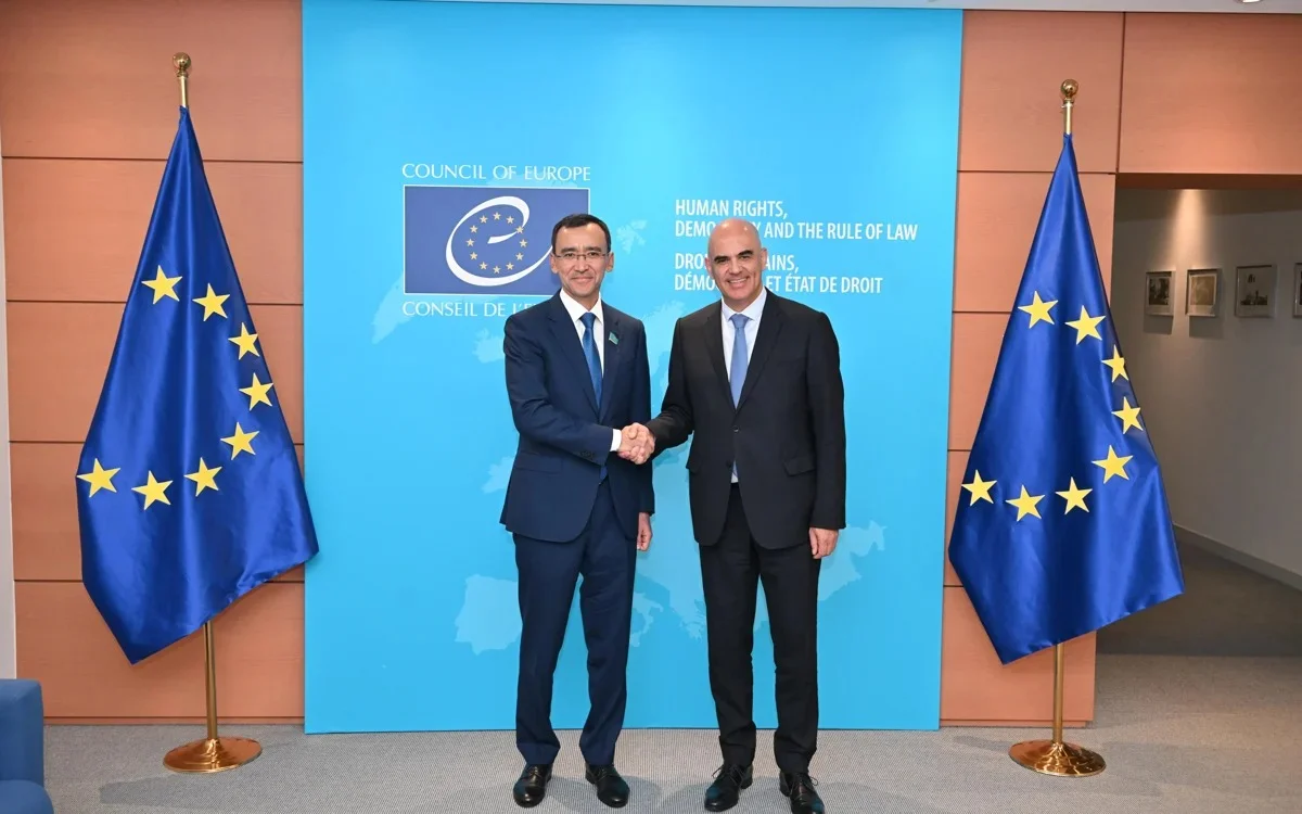 人文+社会 Eurocentrism Tokayev suggests creating “commandment” for the use of AI at