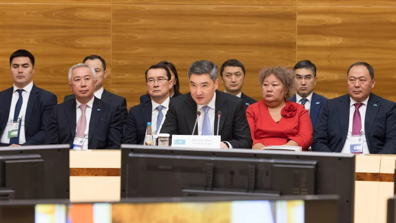 Олжас Бектенов принял участие в заседании ЕМПС в Минске