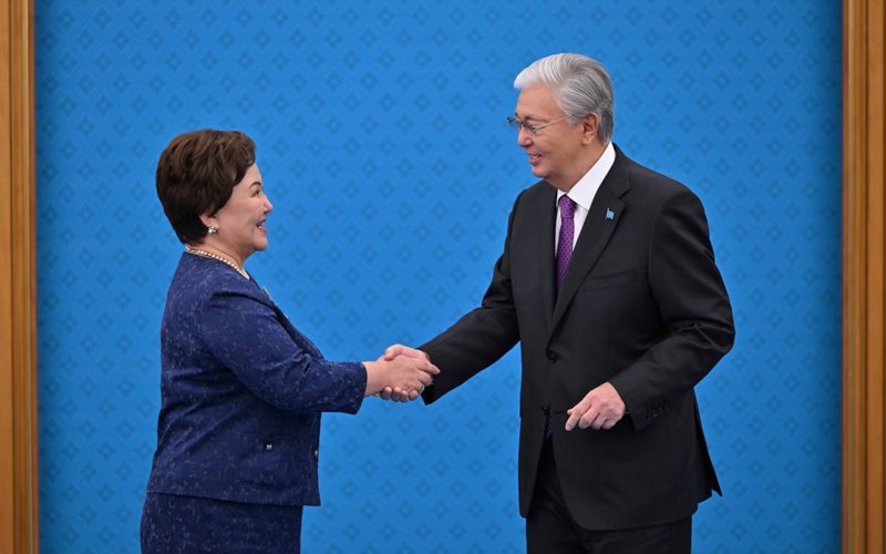 Президент ұстаздарды марапаттады