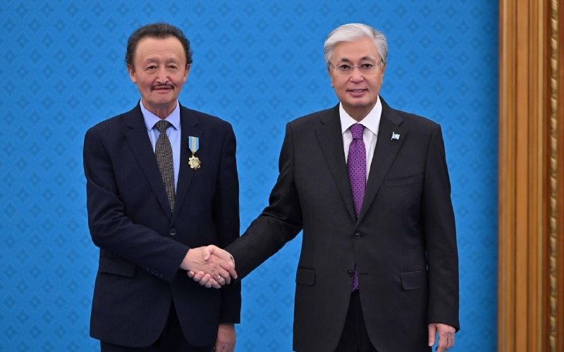 Президент ұстаздарды марапаттады