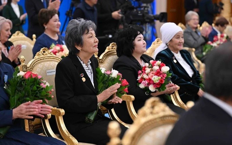President congratulates Kazakhstani teachers on their professional holiday