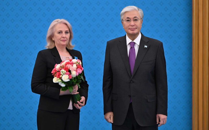 Президент ұстаздарды марапаттады