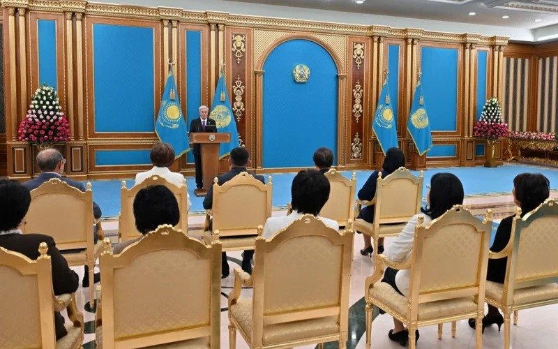 President congratulates Kazakhstani teachers on their professional holiday