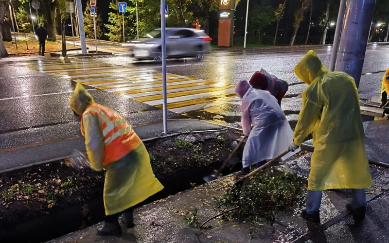 Almatyda kommýnaldyq qyzmetkerler kúsheıtilgen rejımde jumys isteıdi 