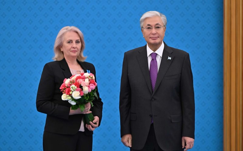 Президент Казахстана вручил государственные награды педагогам