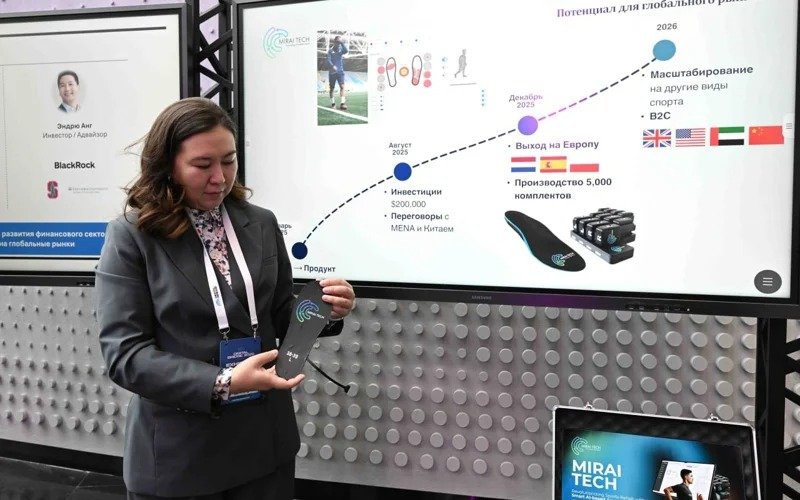 Kazakh President presented with domestic AI projects at Alem.AI international center