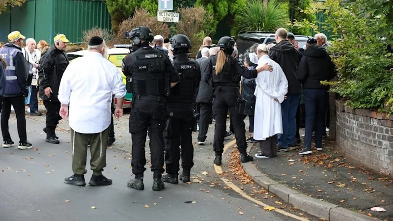 Атака на синагогу в Манчестере: погибли как минимум два человека