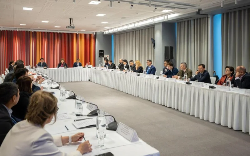 Усилить надзор за МФО и коллекторами планируют в Казахстане