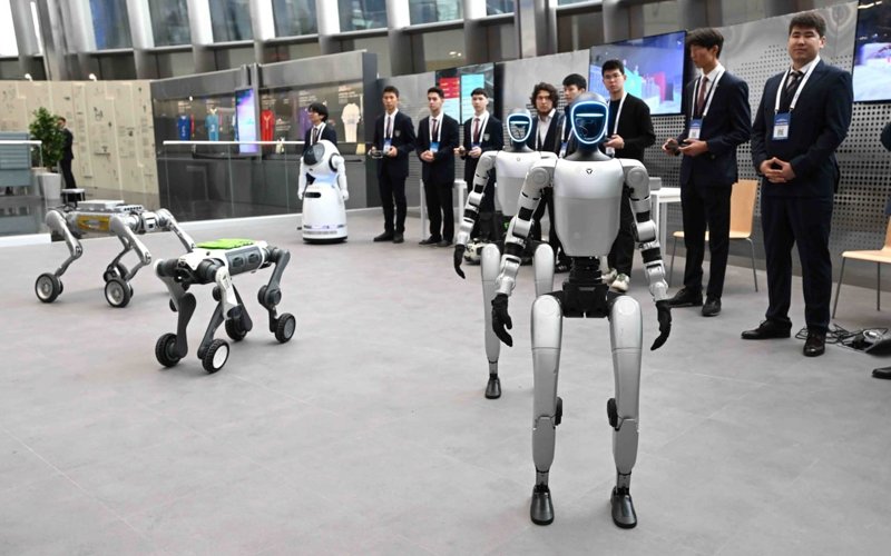 Касым-Жомарт Токаев побеседовал с победителями международной олимпиады по ИИ