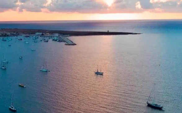 Военные корабли Израиля остановили флотилию для сектора Газа