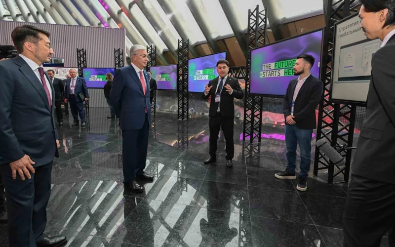 Президент Казахстана ознакомился с презентациями отечественных AI-проектов