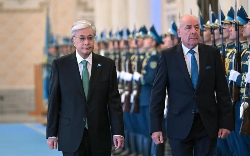 Тоқаев ва Шуйок Тоқаев ва Шуйок