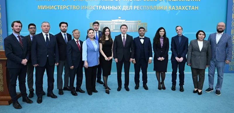 Qazaqstan sheteldik BAQ kózimen
