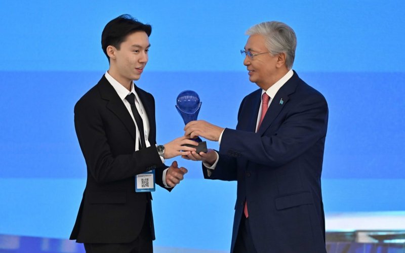 Президент AI SANA Generative Nation байқауының жеңімпаздарын марапаттады 