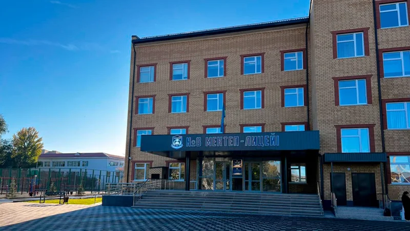 Школу, построенную за счет возвращенных средств, открыли в Уральске