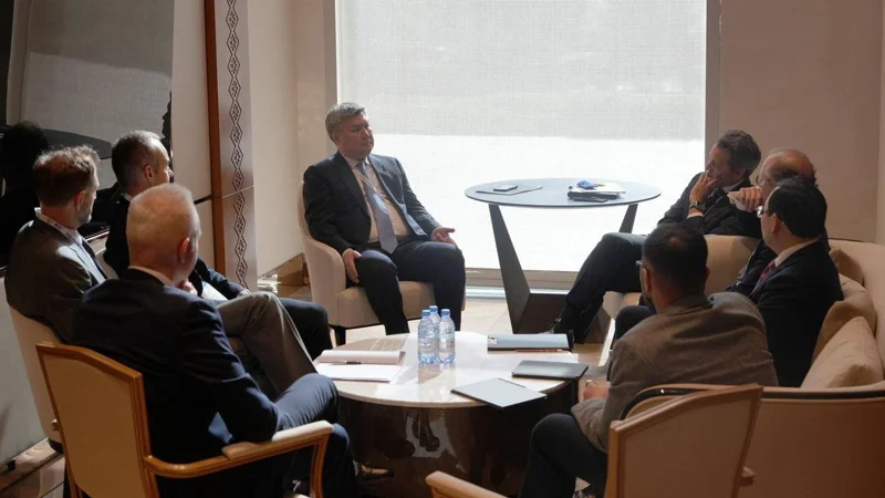 QazaqGaz, Eni explore prospects for cooperation in gas sector