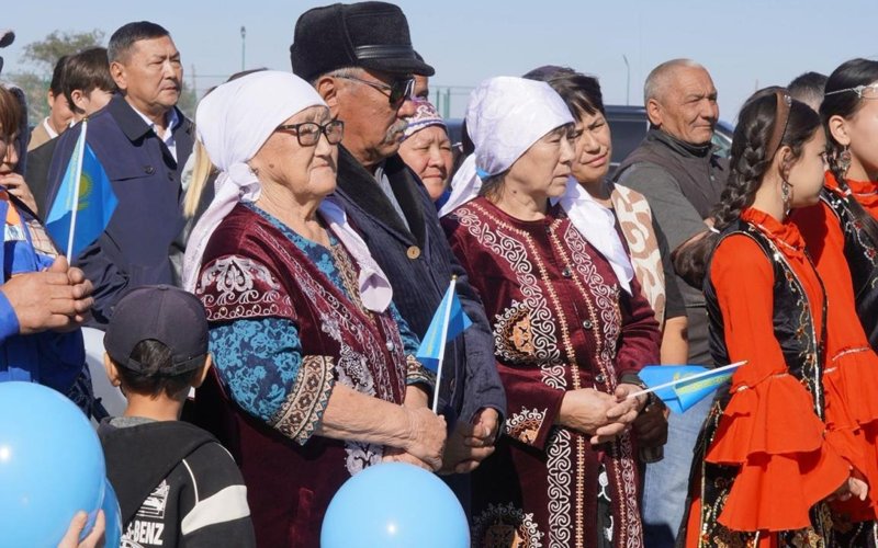 Из города в село: ключи от новых домов получили переселенцы в ЗКО переселенцы, новый дом . ЗКО