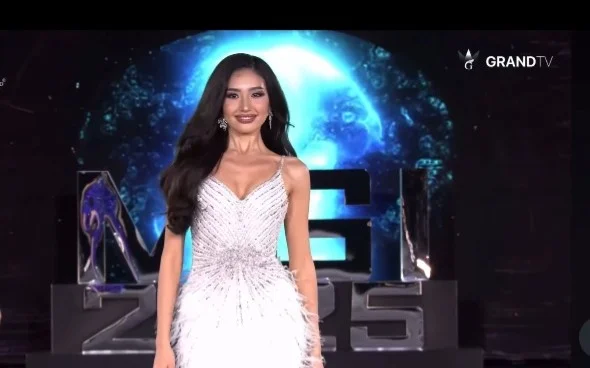 Траннимен телефон арқылы сөйлесу Орыс порно электрик