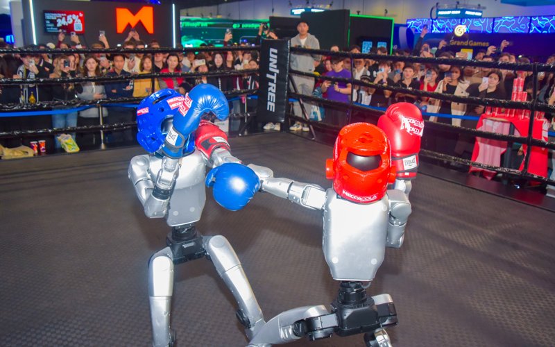 Robots, boxing, technology