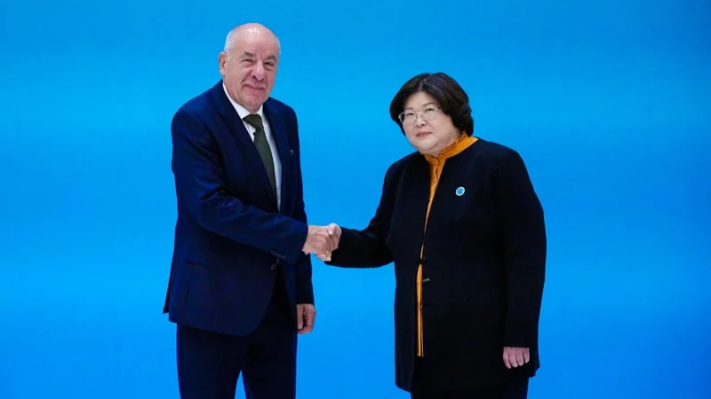 Konstıtýtsııalyq Sotqa Majarstan Prezıdenti keldi