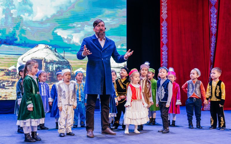 В Атырау наградили лучших работников сферы образования В Атырау наградили лучших работников сферы образования