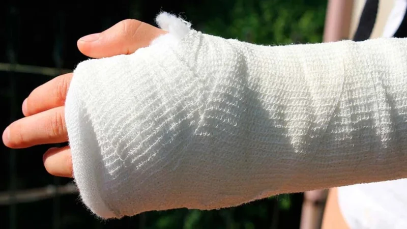 Жақ сүйегі сынған: «Қайрат» қақпашысы Темірлан Анарбеков матч кезінде жарақат алды