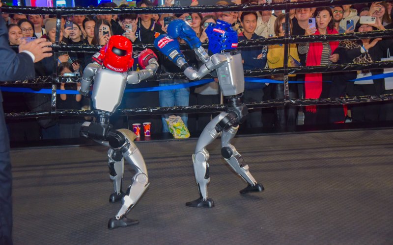 Robots, technology, boxing