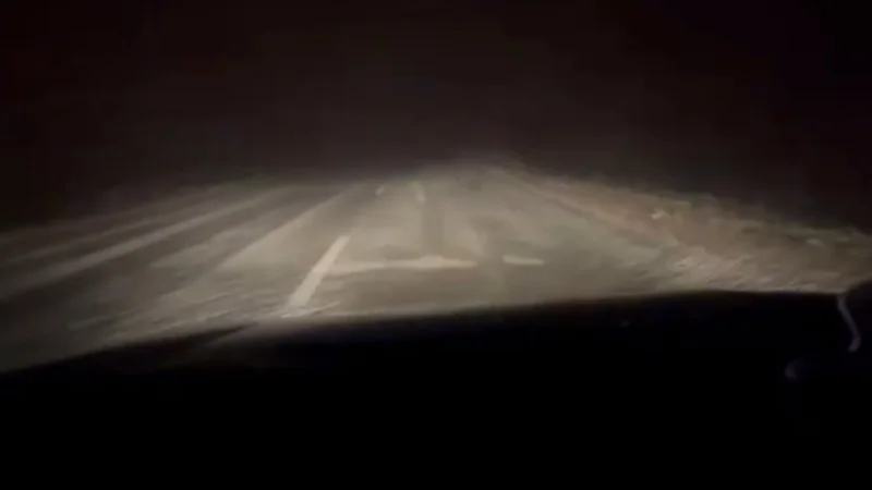 Снег с дождем и гололед: полиция области Абай предупредила водителей