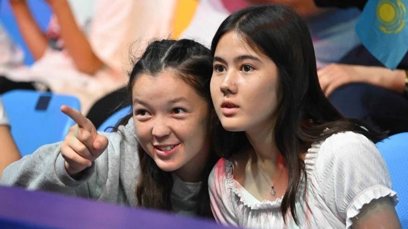 拳击运动吸引越来越多女性观众关注 拳击运动吸引越来越多女性观众关注